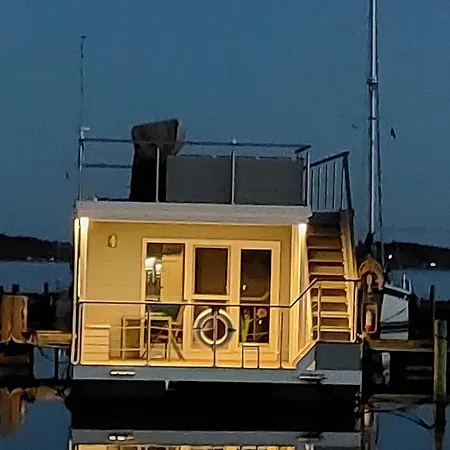 Houseboat Hecht In At The Marina Minde Egernsund
